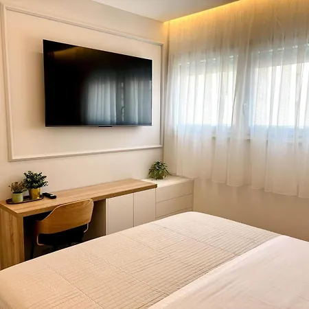 Marthinis Luxury 招待所 4*