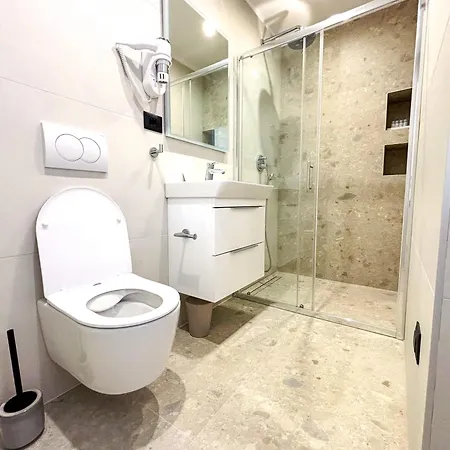 Marthinis Luxury 招待所 4*