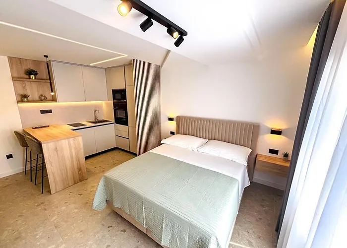 Marthinis Luxury بيت ضيافة 4*