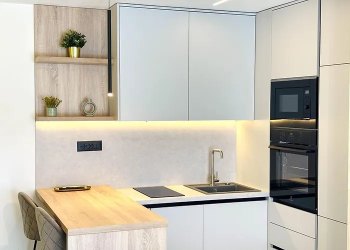 Marthinis Luxury بيت ضيافة سبليت