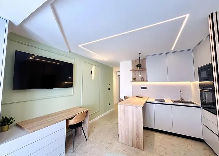 Marthinis Luxury بيت ضيافة سبليت