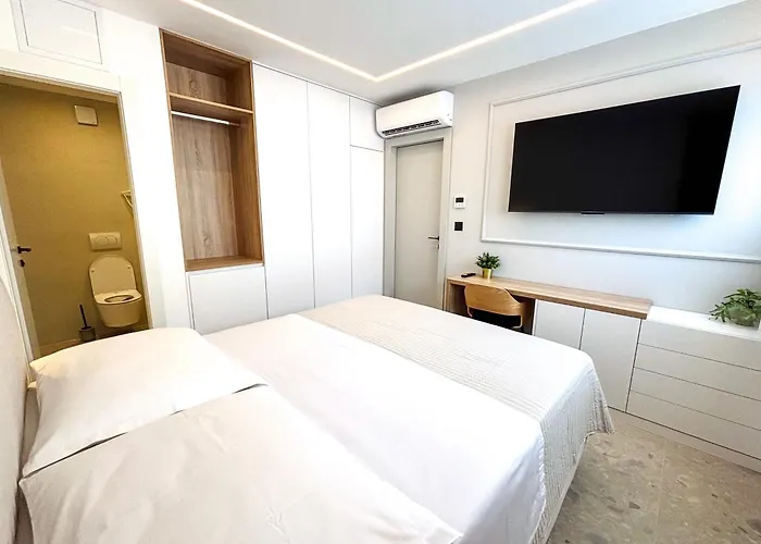 Marthinis Luxury بيت ضيافة سبليت